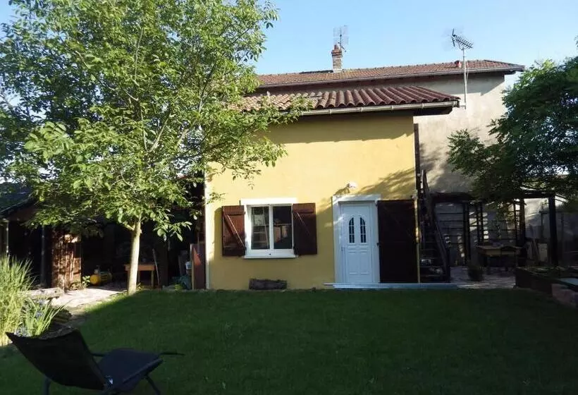 Aamiaismajoitus (B&B) Chez Gus