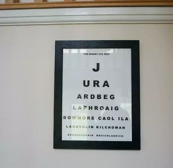 تختخواب و صبحانه Dha Urlar