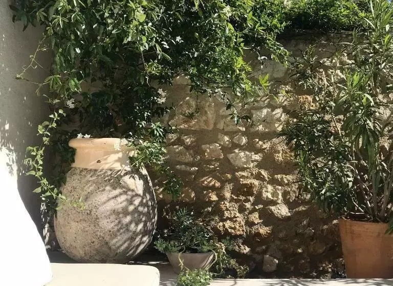 Aamiaismajoitus (B&B) Merci Papa Merci Maman