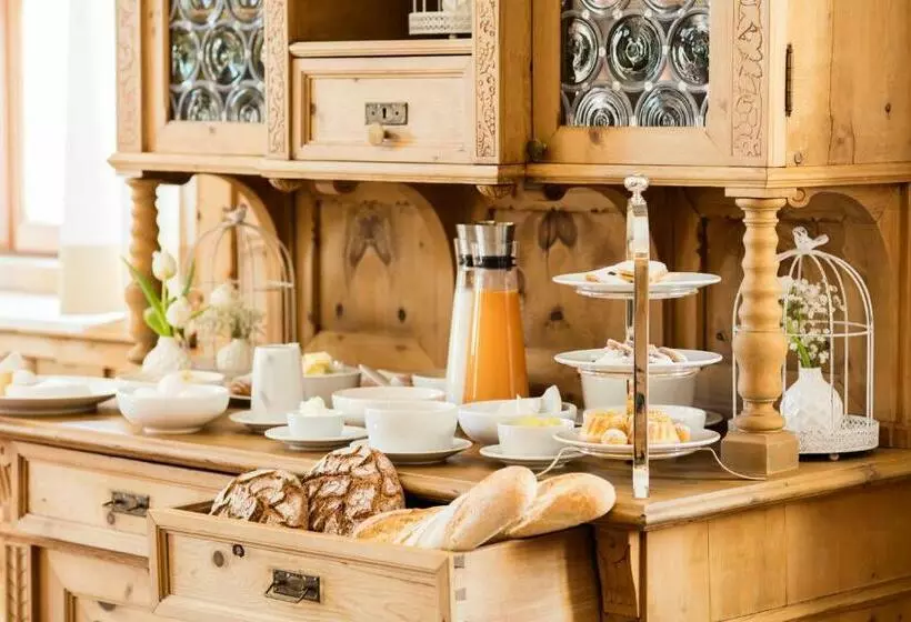 Bed and Breakfast Schlosswirt Forst