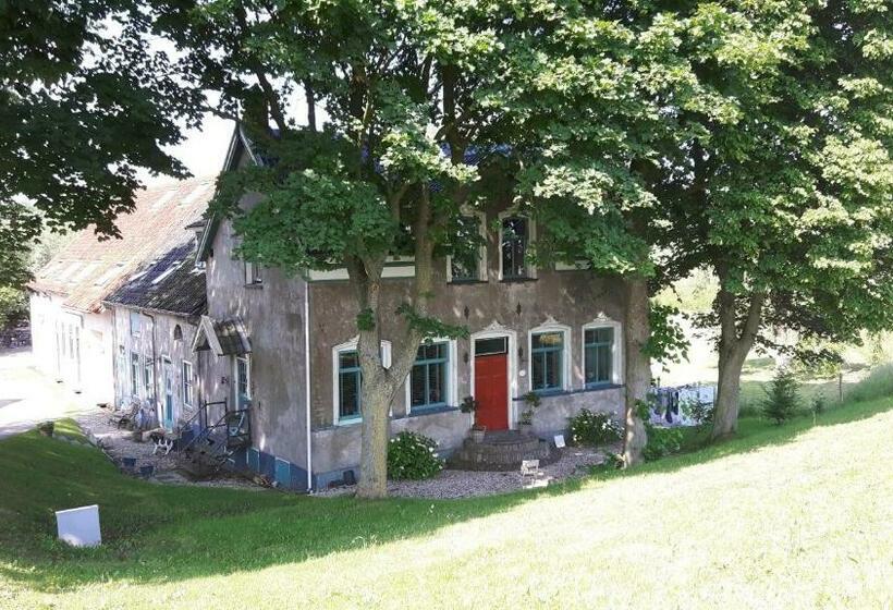 Aamiaismajoitus (B&B) Theetuin Onder De Pannen