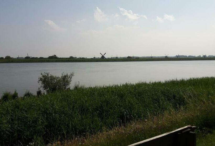 Aamiaismajoitus (B&B) Theetuin Onder De Pannen