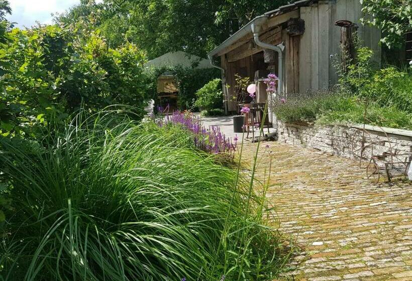 Aamiaismajoitus (B&B) Theetuin Onder De Pannen