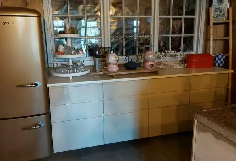 Aamiaismajoitus (B&B) Theetuin Onder De Pannen