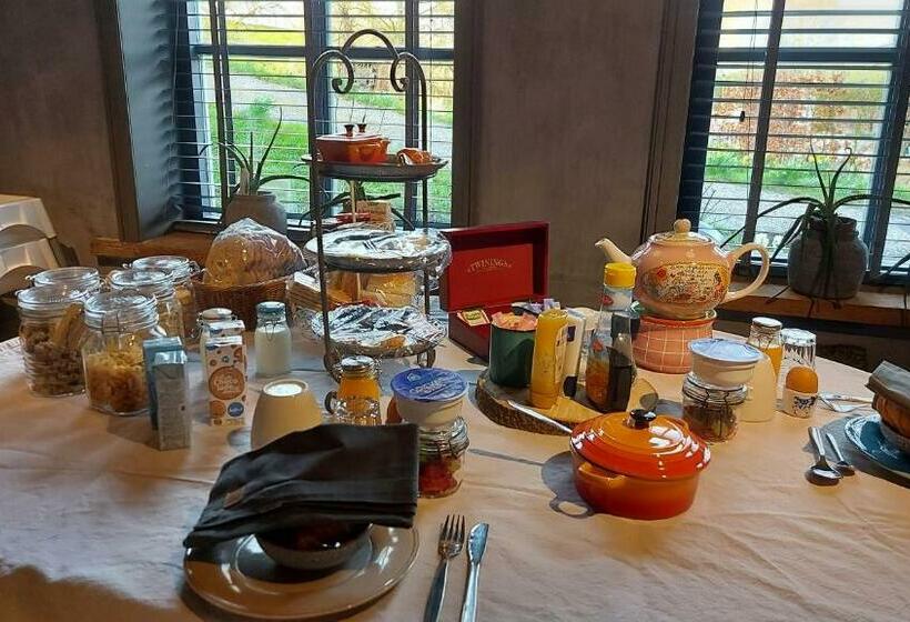 Aamiaismajoitus (B&B) Theetuin Onder De Pannen