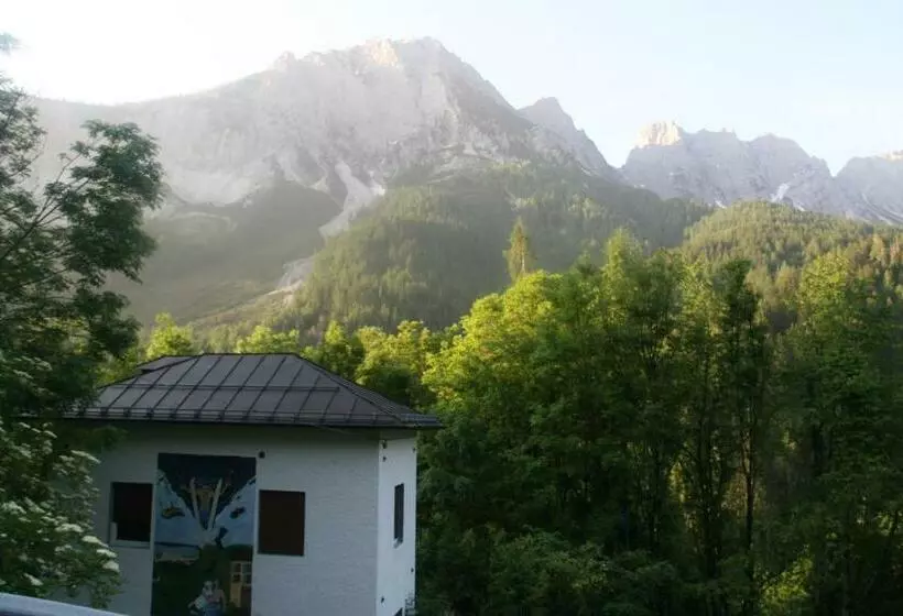 ペンション Dolomiti House