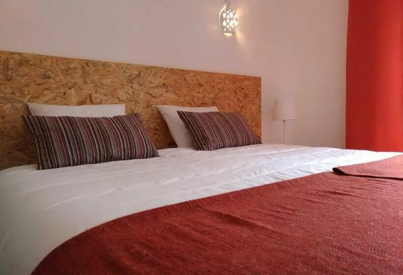 ペンション Route 2 Torrão