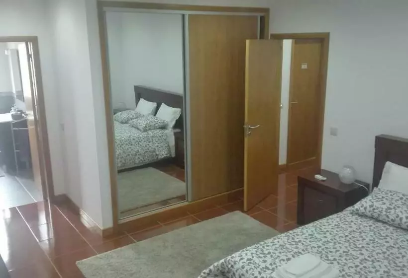 ペンション Vistafreita  Rooms & Suites
