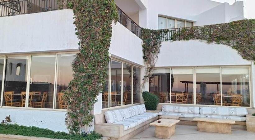 Eden Rock Hotel Namaa Bay