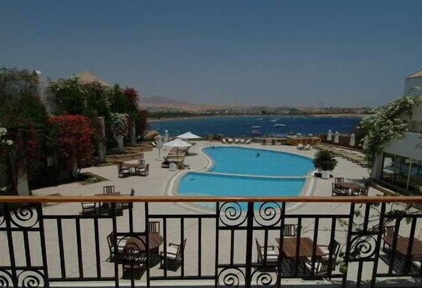 Eden Rock Hotel Namaa Bay