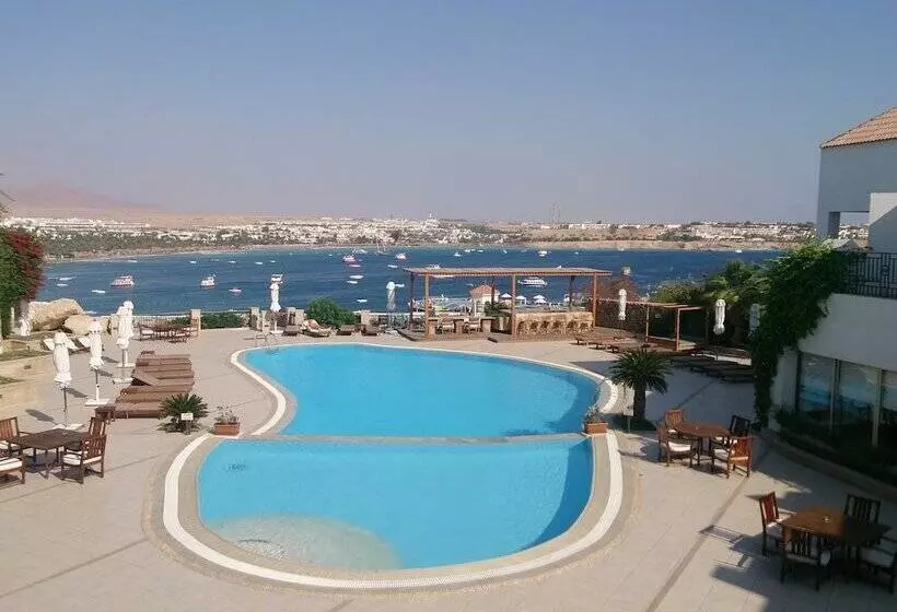 Eden Rock Hotel Namaa Bay