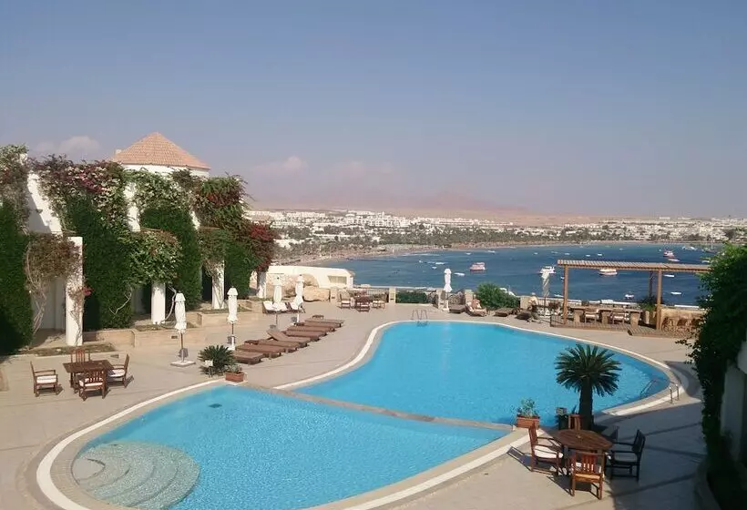 Eden Rock Hotel Namaa Bay