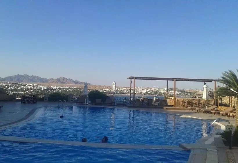 Eden Rock Hotel Namaa Bay