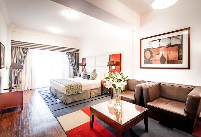 Golden Sands Hotel & Residences