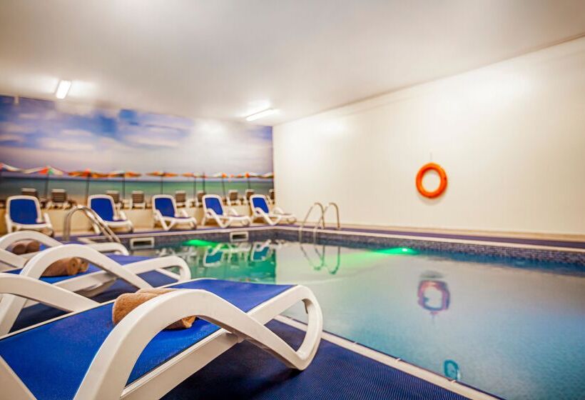 Golden Sands Hotel & Residences