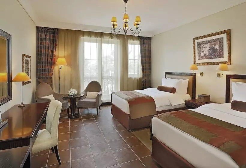 Отель Arabian Ranches Golf Club