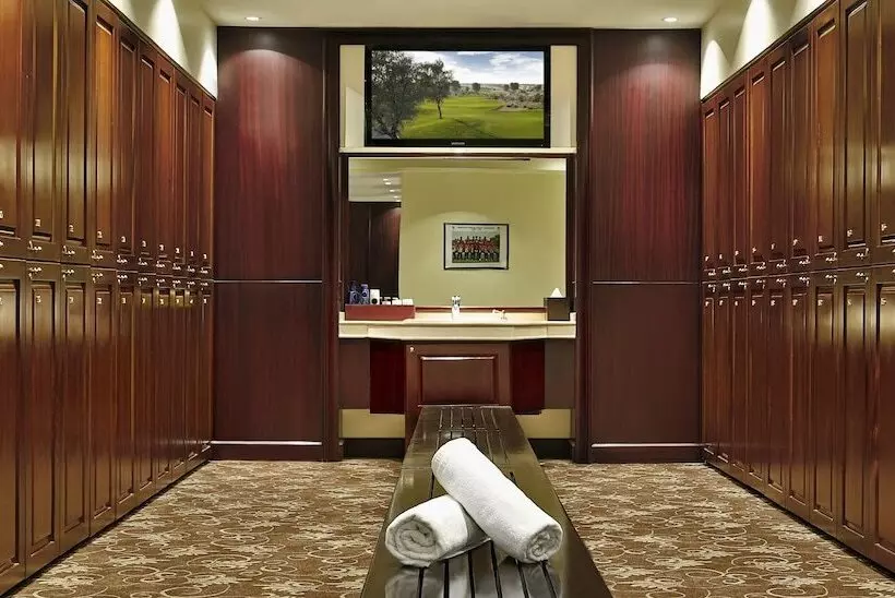 هتل Arabian Ranches Golf Club