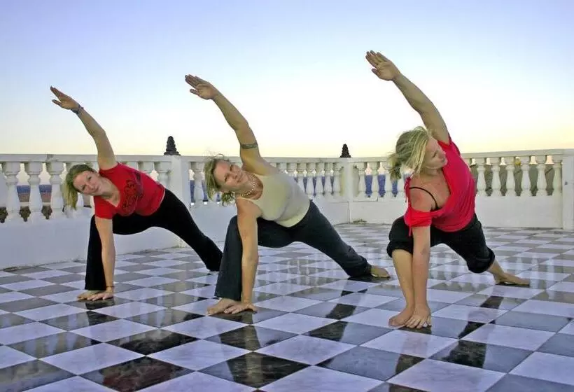 هتل Blue Beach Club