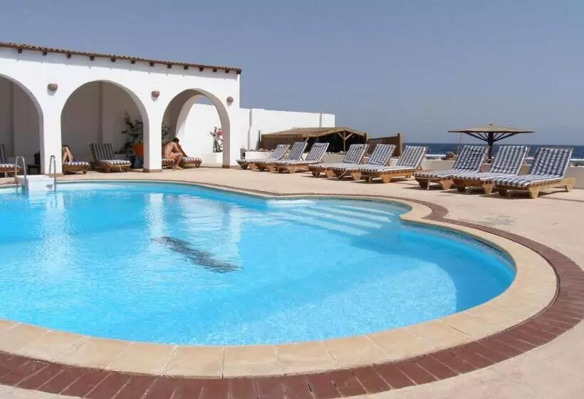 هتل Blue Beach Club