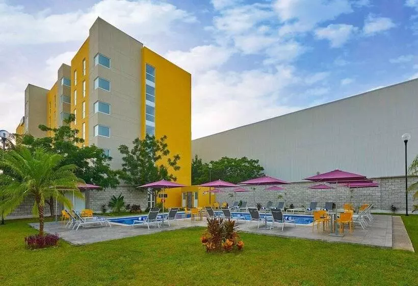 ホテル City Express By Marriott Mérida
