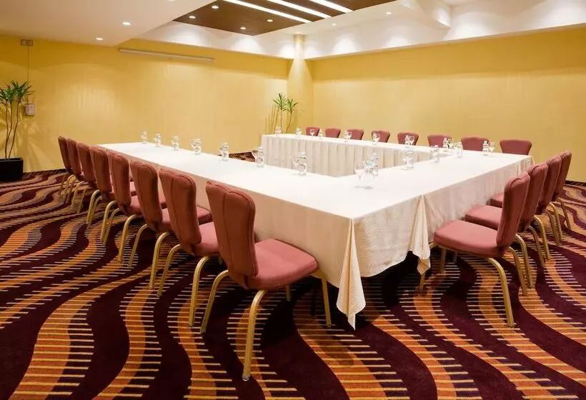 فندق Holiday Inn Puebla Finsa, An Ihg