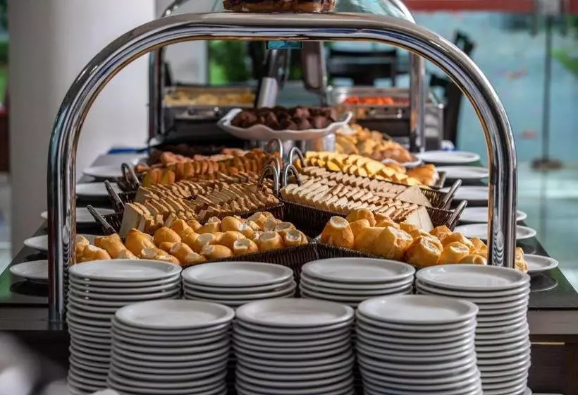 Otel Iguassu Holiday