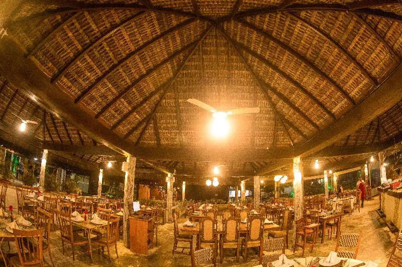 Отель Jardim Atlantico Beach Resort