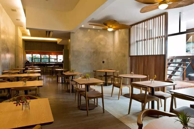 Отель Ritz Leblon