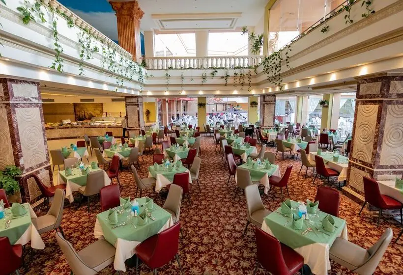 هتل Titanic Palace Families And Couples Only