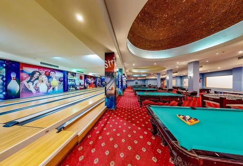 هتل Titanic Palace Families And Couples Only