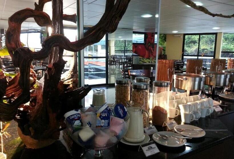 هتل Uiara Amazon Resort