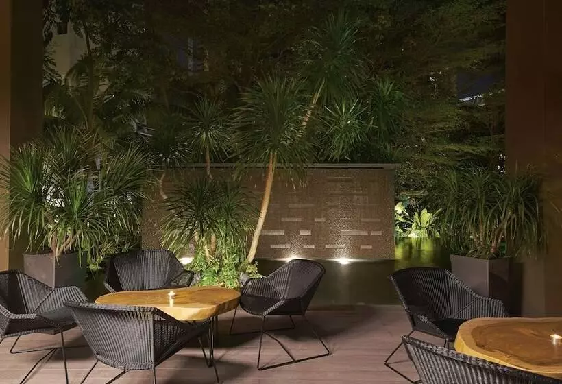 Quincy Hotel Singapore By Far East Hospitality