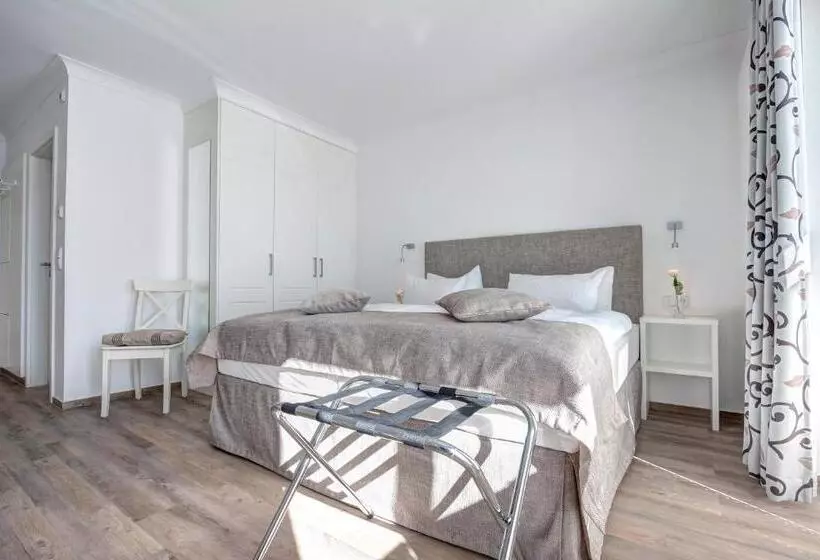 Aparthotel Villa Lea