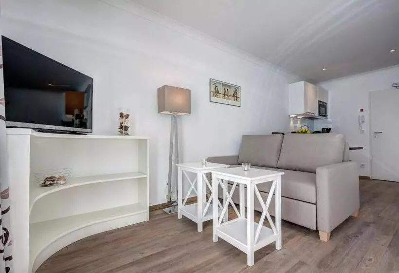 Aparthotel Villa Lea