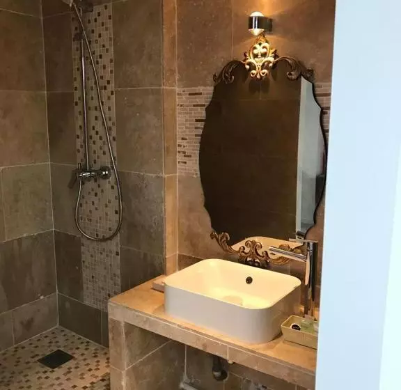 تختخواب و صبحانه La Gentilhommiere De Saumur