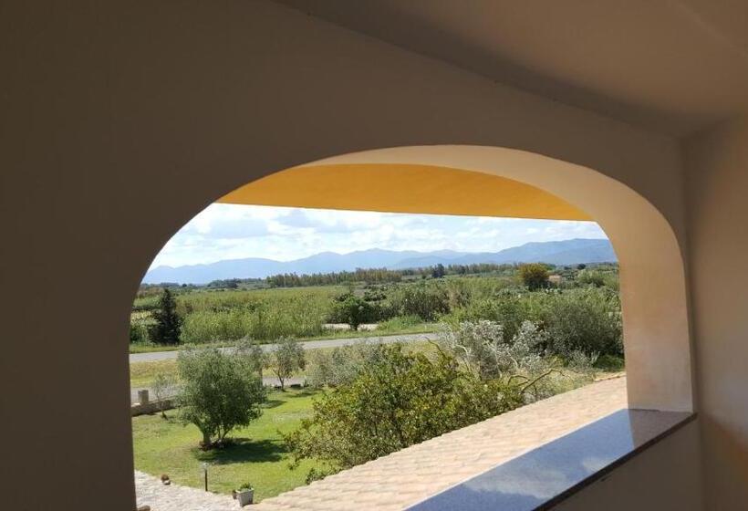 בית מלון כפרי Su Sattisceddu