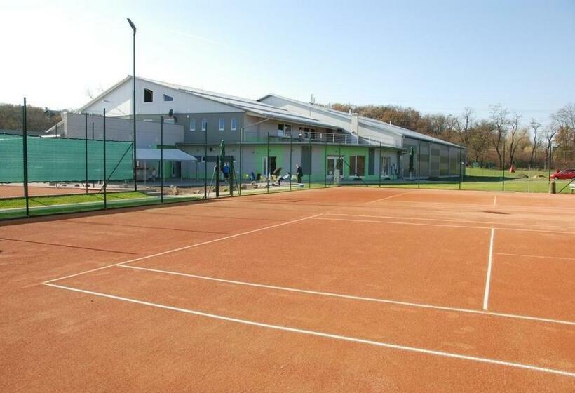 بنسيون Penzión Rocket Club