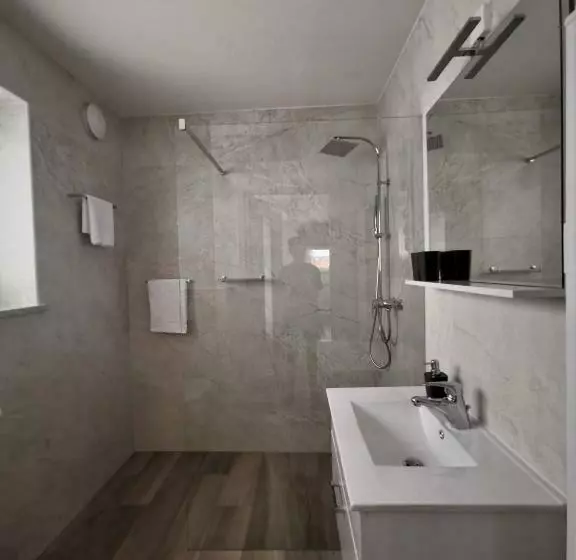 پانسیون Yellow Dreamhouse