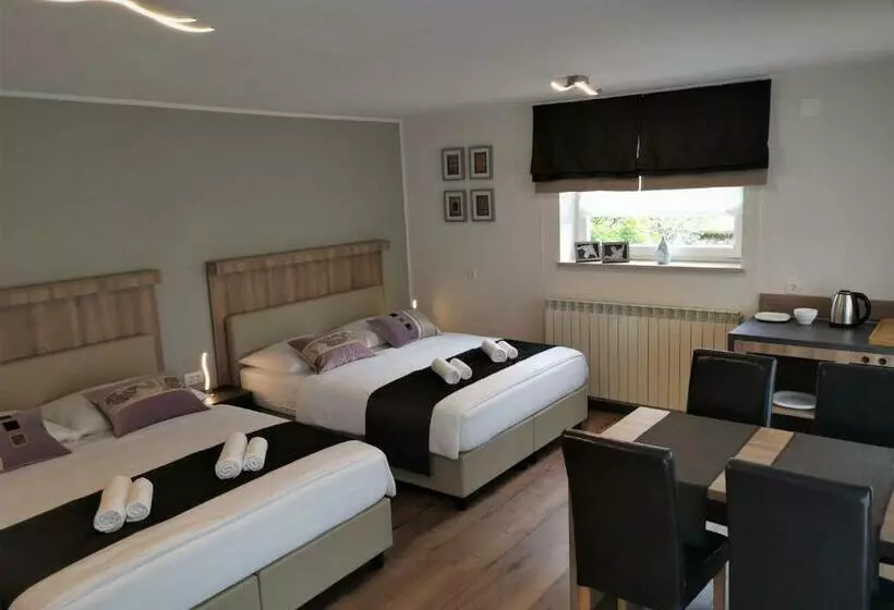 پانسیون Yellow Dreamhouse