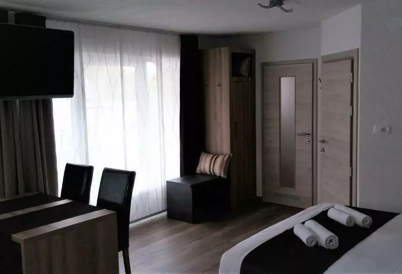 پانسیون Yellow Dreamhouse