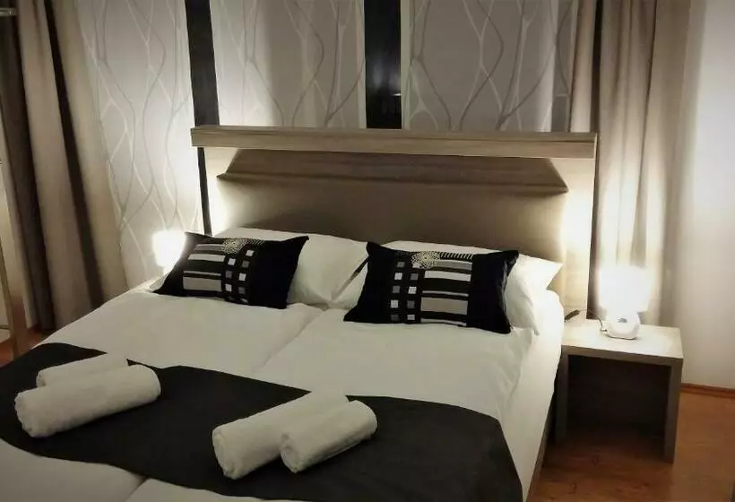 پانسیون Yellow Dreamhouse