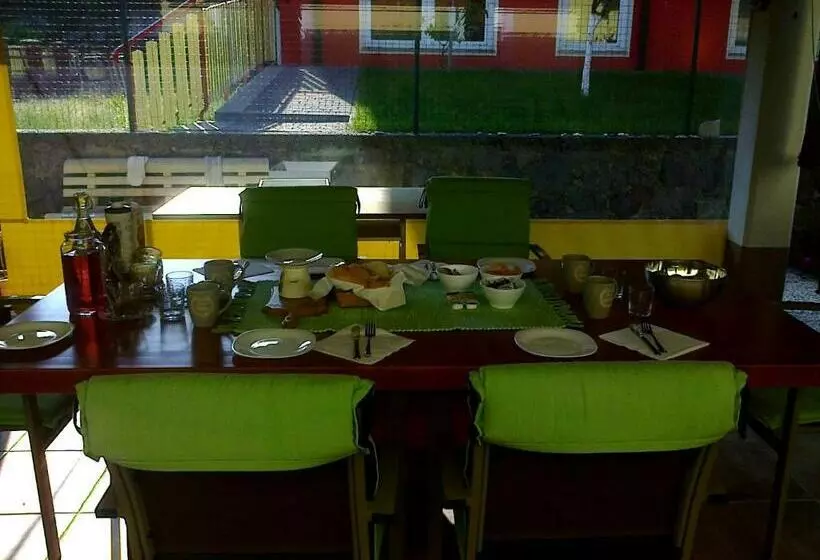 پانسیون Yellow Dreamhouse