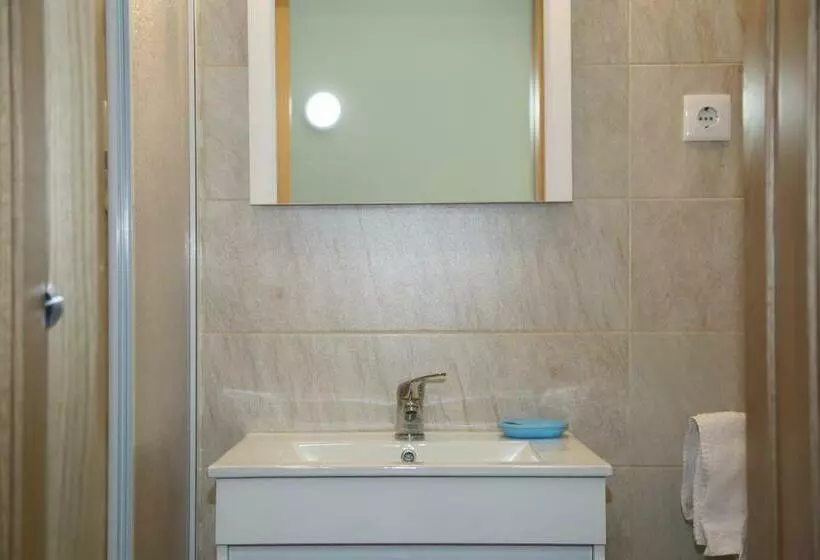 Retkeilymaja Colina Do Ave Alojamento Local