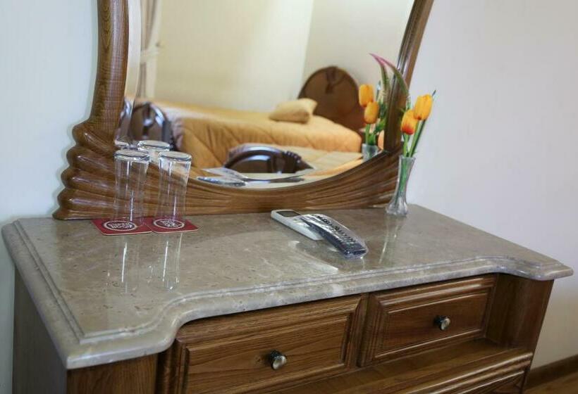 Общежитие Colina Do Ave Alojamento Local