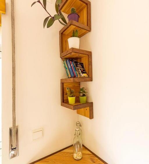 هاستل Pineapple Surf House