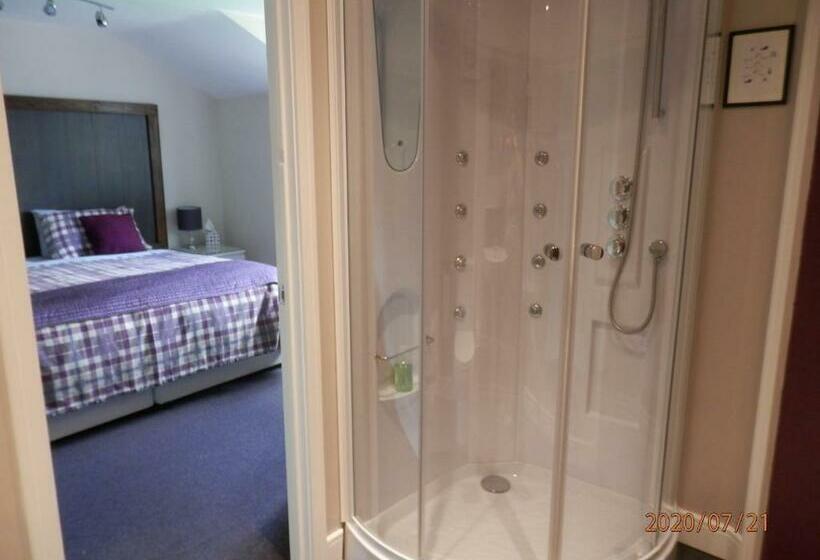 Bed and Breakfast Middle House