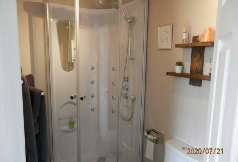 Bed and Breakfast Middle House