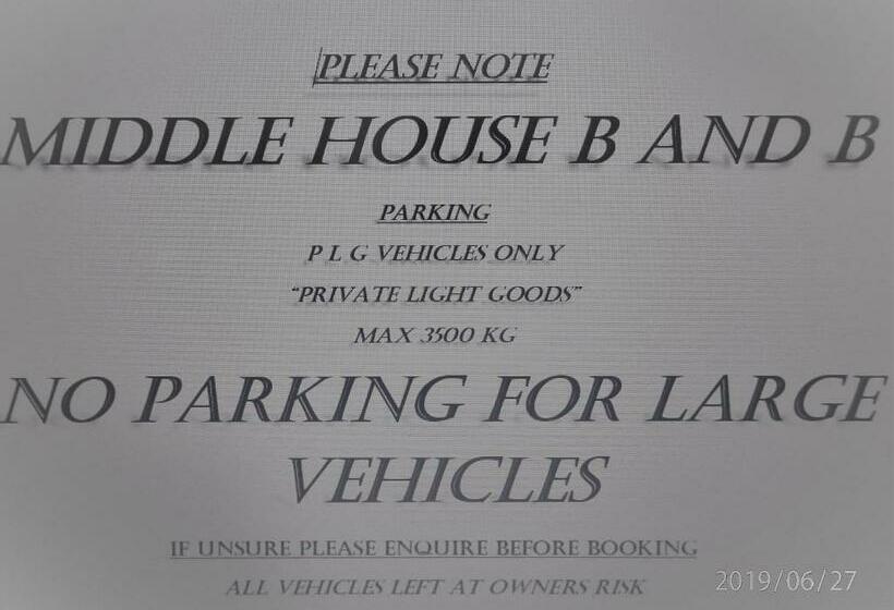 Bed and Breakfast Middle House