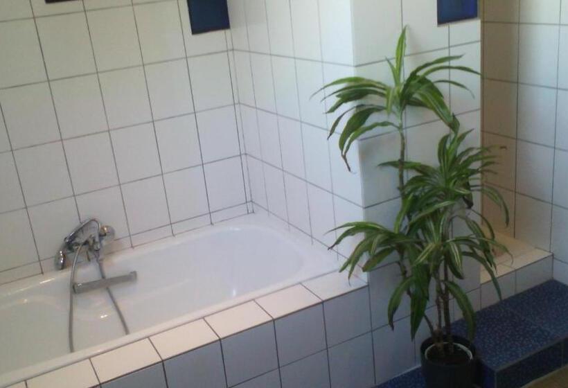 Bed and Breakfast Schuttershof Heerlen   Adults Only