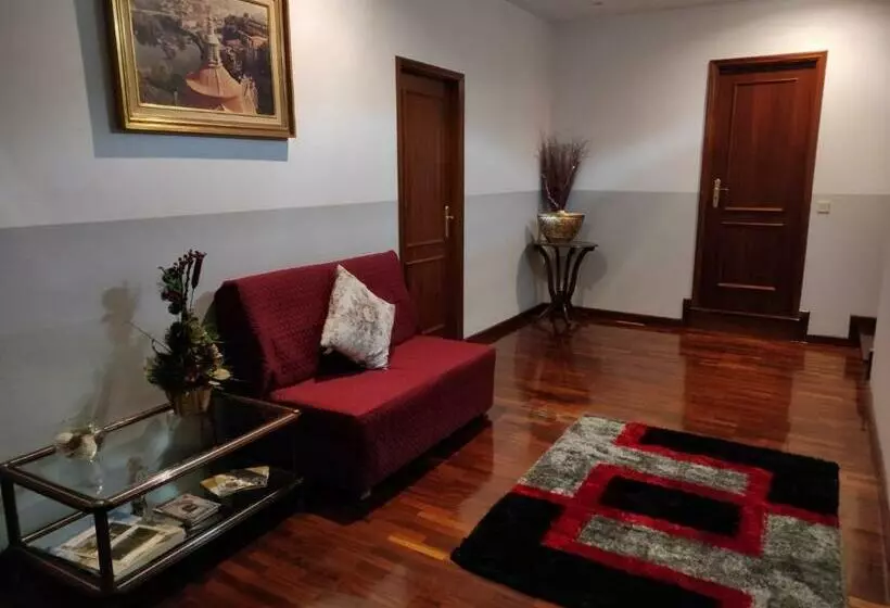 Hotelli Alojamento Local Tamega